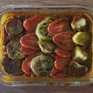 Khoresht Gheymeh Bademjan – Persian Stew with Split Peas and Eggplant
